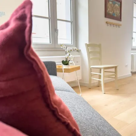 Appartamento Corridoni 3b Tirabora Short Rent *