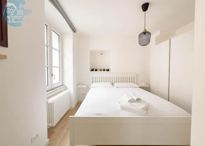 Corridoni 3b Tirabora Short Rent *